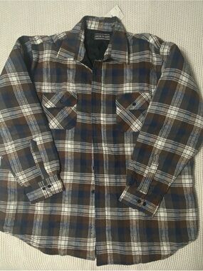 New David Taylor Plaid Quilted Flannel Button Down Shirt.